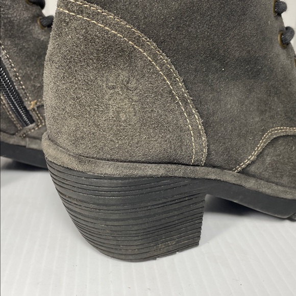 Fly London Wune Lace Up Heel Bootie Size EU 38 US 7.5 Suede Gray Diesel Side Zip - Picture 12 of 13